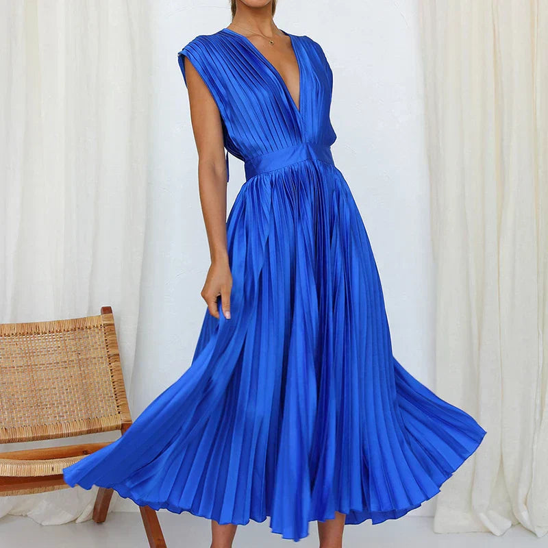 Mira | Chic Pleated Maxi Gown
