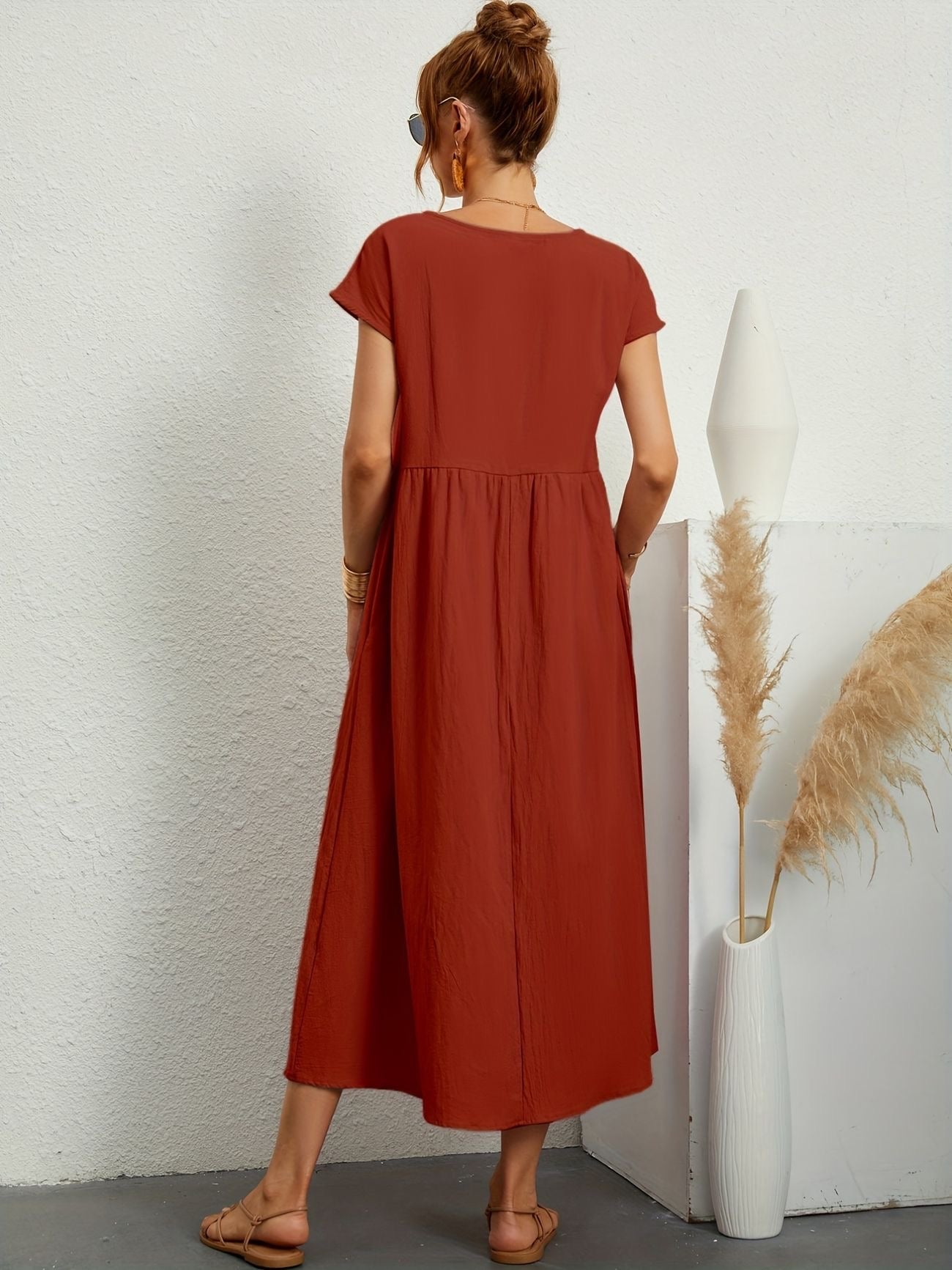 Sienna | Elegant Round Neck Dress