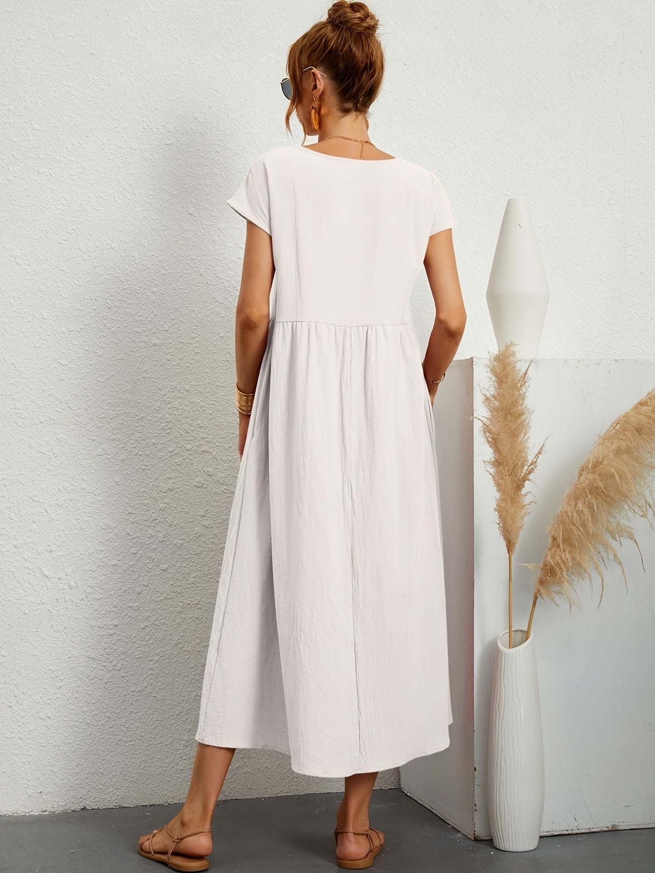 Sienna | Elegant Round Neck Dress