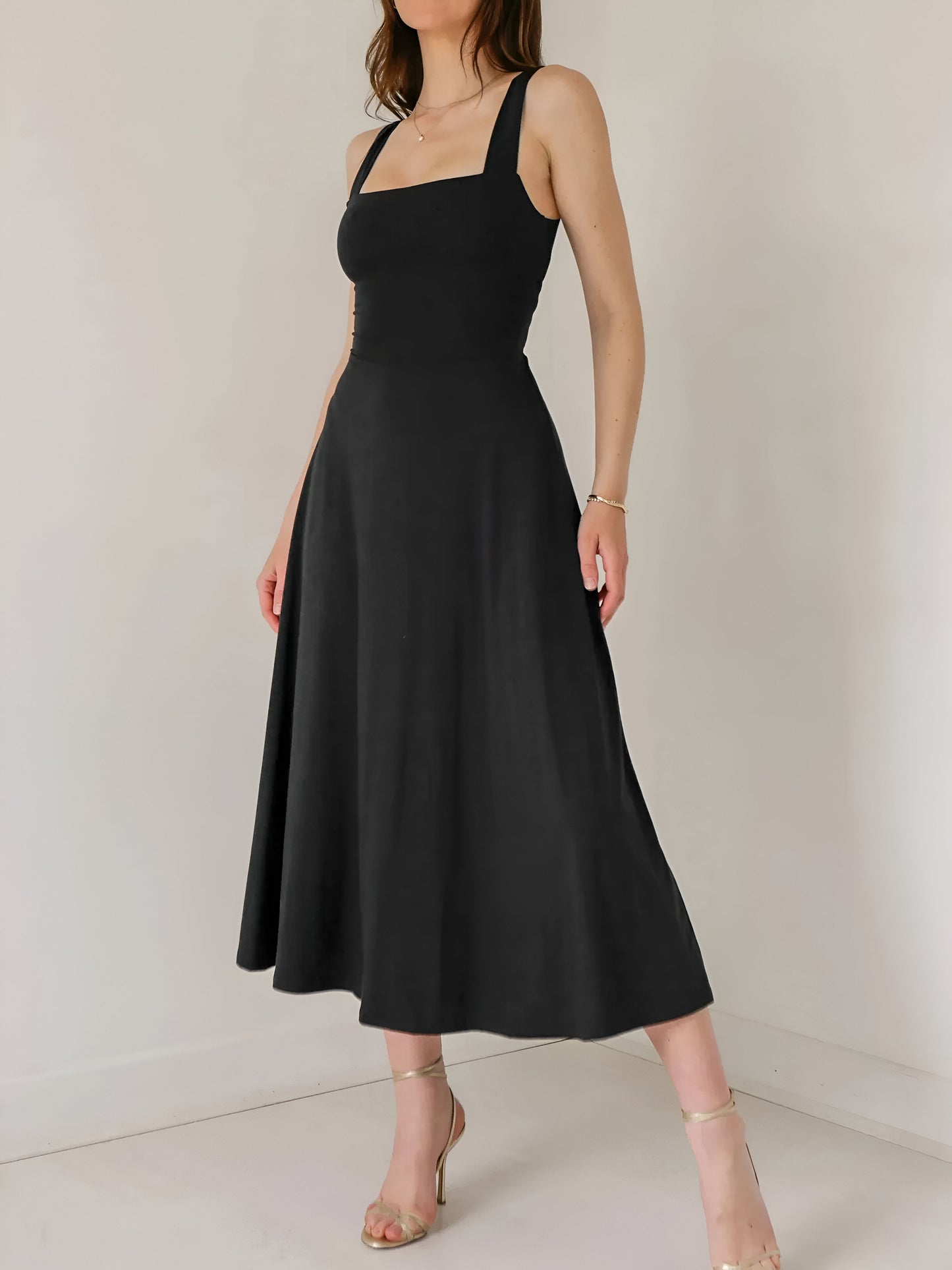 Tamsin | Chic Midi Dress