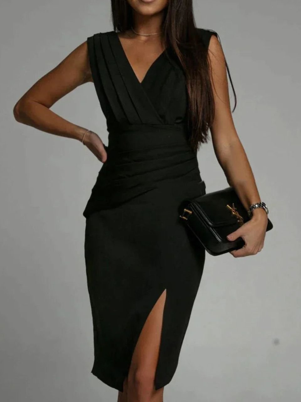 Thalia | Chic V-Neck Romilda Dress