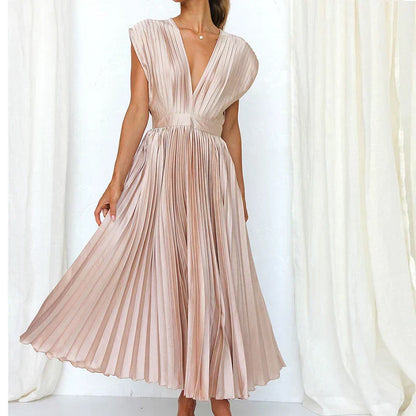 Mira | Chic Pleated Maxi Gown
