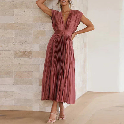 Mira | Chic Pleated Maxi Gown