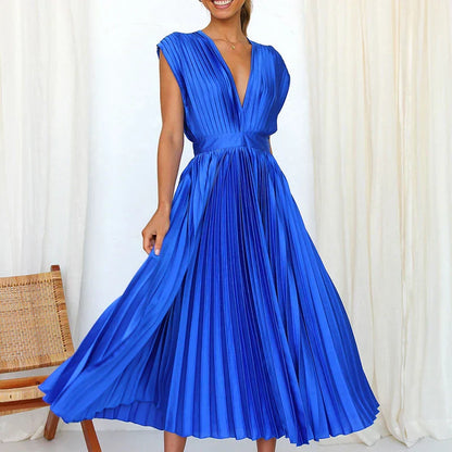 Mira | Chic Pleated Maxi Gown