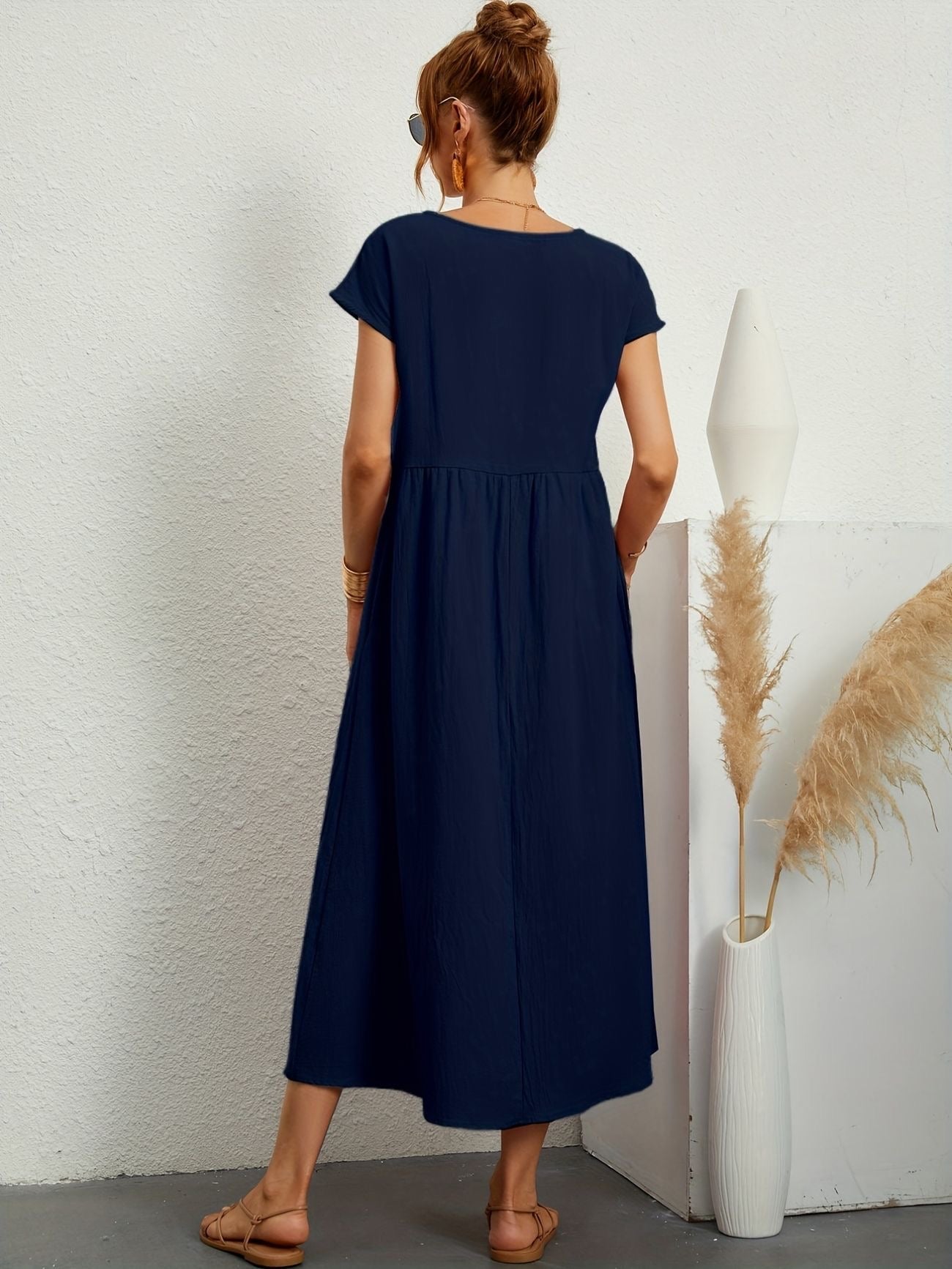 Sienna | Elegant Round Neck Dress