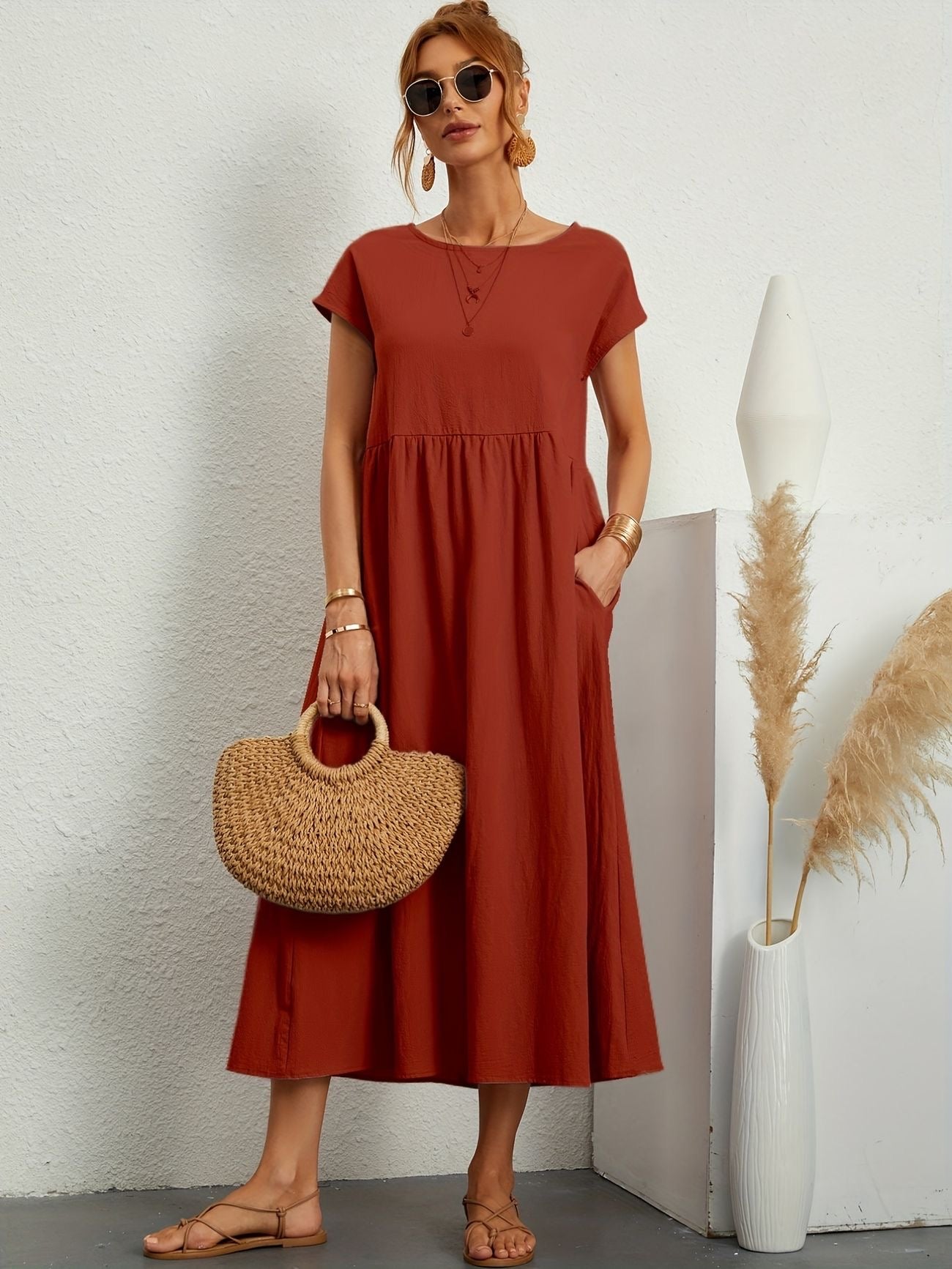Sienna | Elegant Round Neck Dress