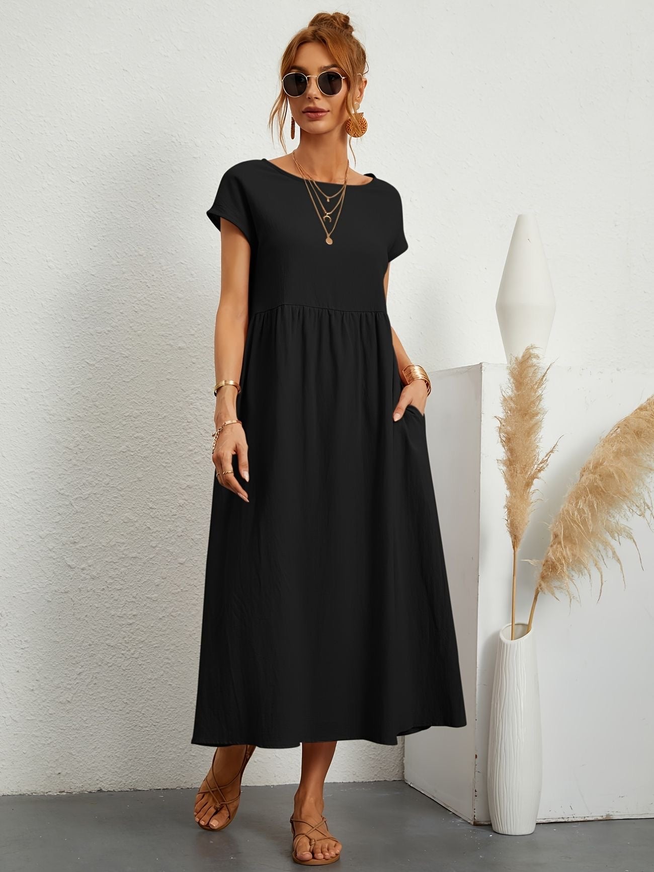 Sienna | Elegant Round Neck Dress