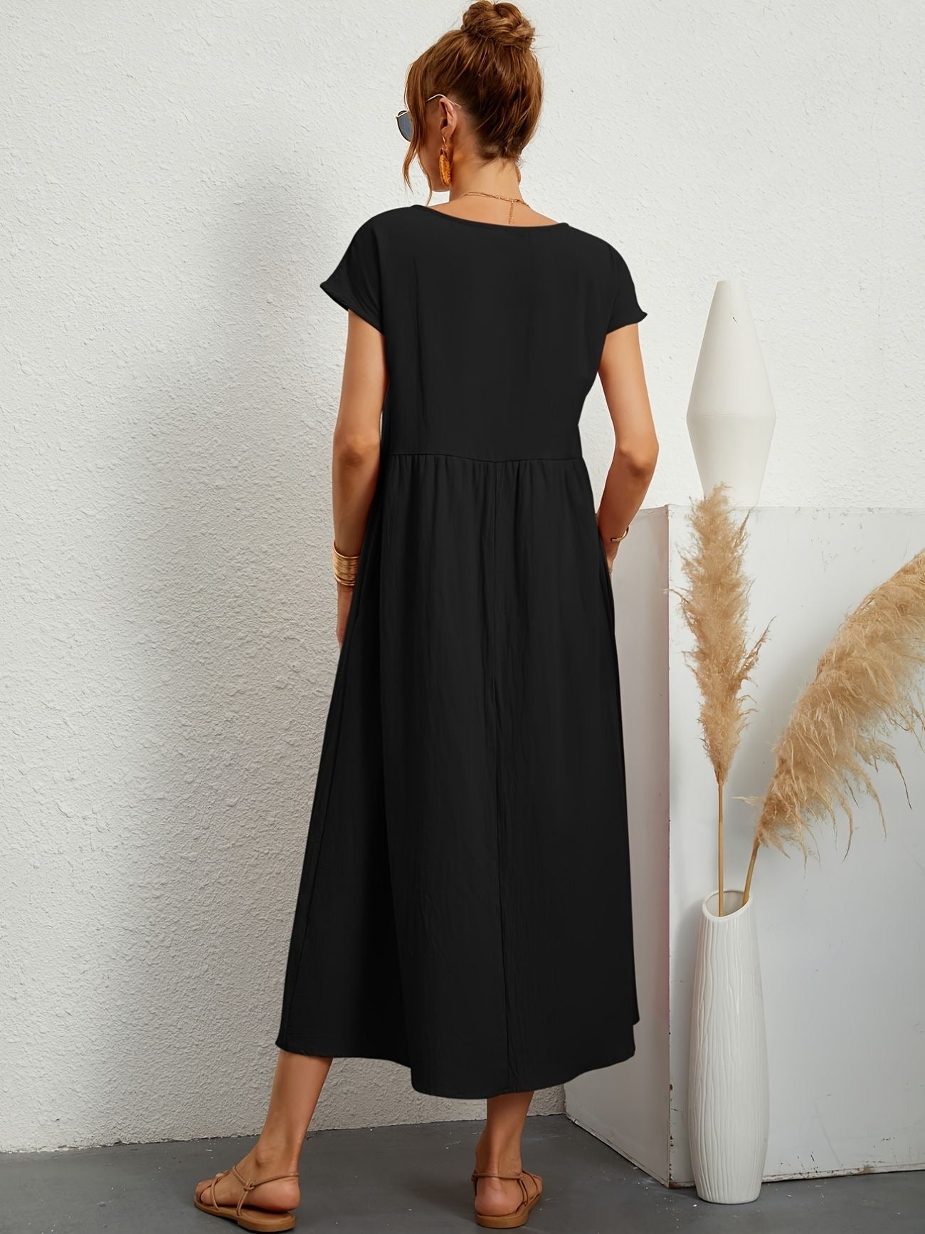 Sienna | Elegant Round Neck Dress