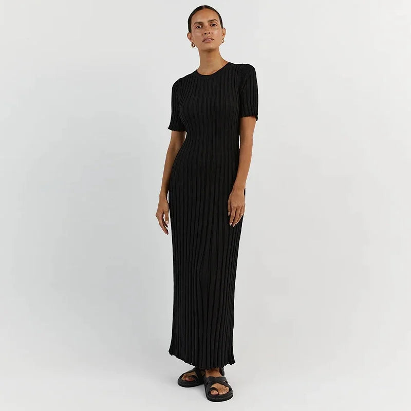 Lila | Classic Knit Maxi Dress