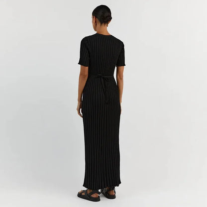Lila | Classic Knit Maxi Dress